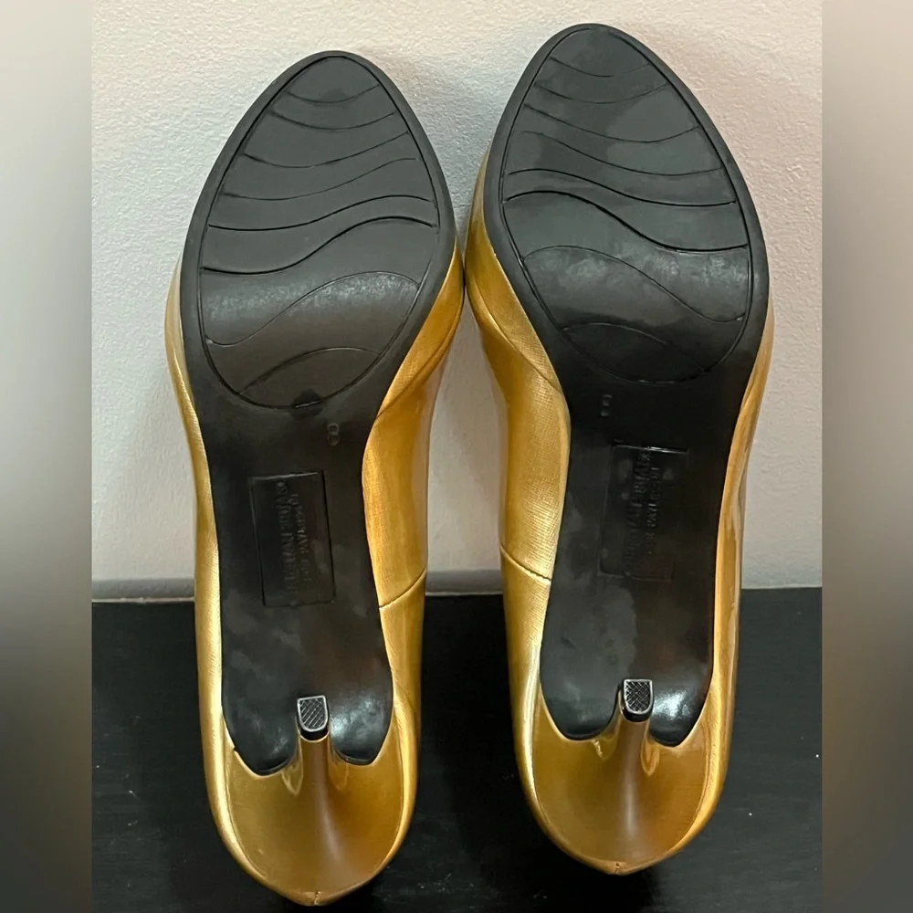 Elegant Women’s Gold Christian Soriano Women's Heels size 8